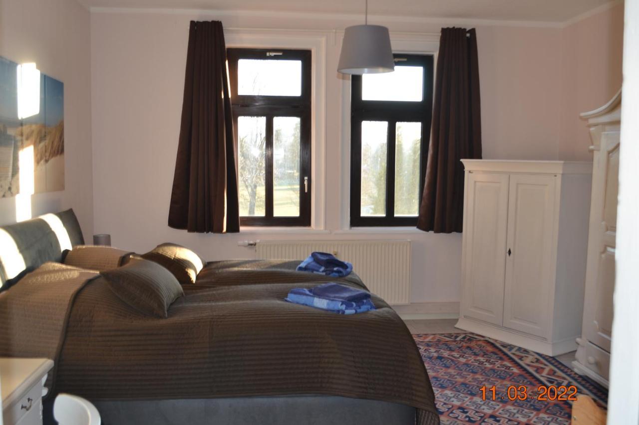 Landgasthaus Queen Victoria Stadtilm エクステリア 写真