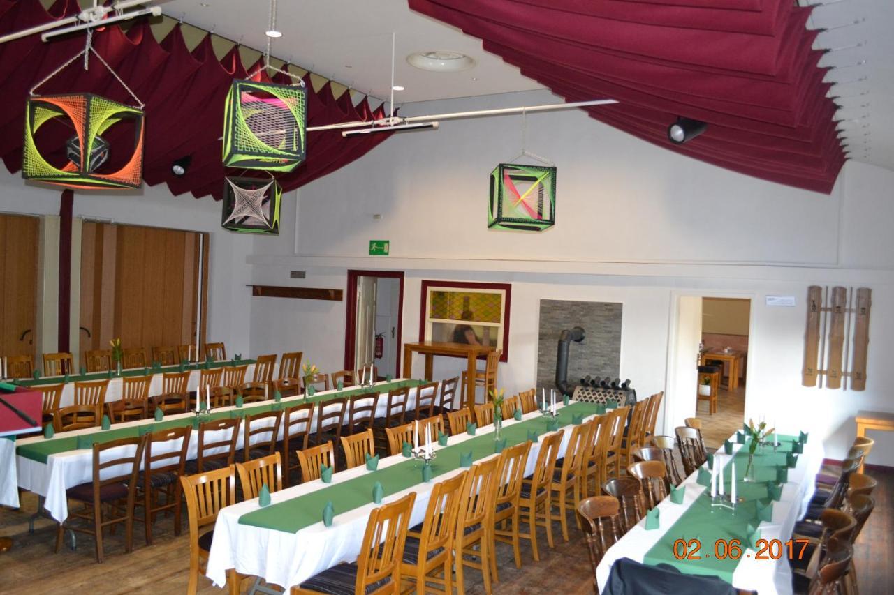 Landgasthaus Queen Victoria Stadtilm エクステリア 写真