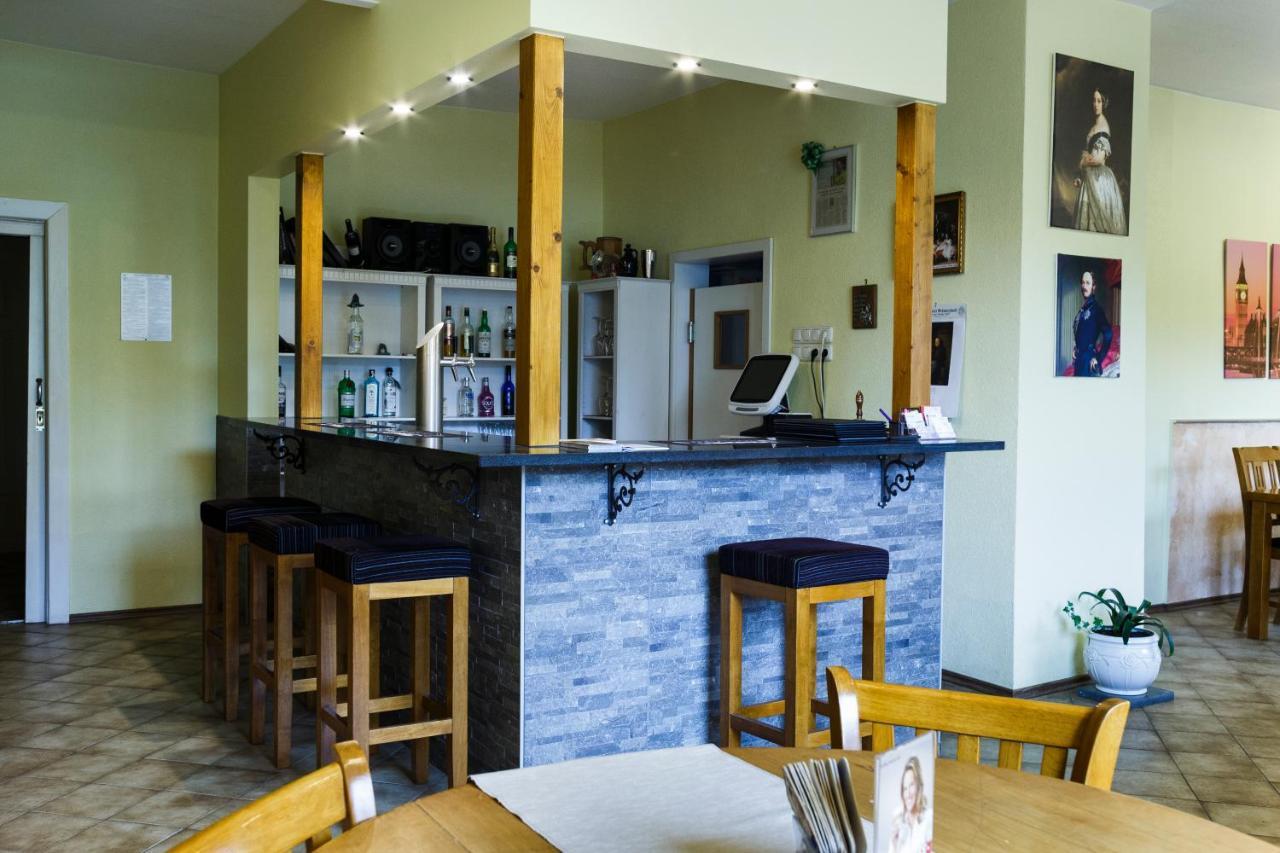 Landgasthaus Queen Victoria Stadtilm エクステリア 写真