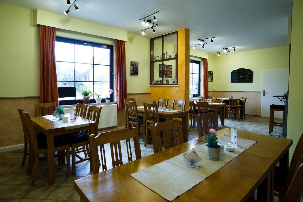 Landgasthaus Queen Victoria Stadtilm エクステリア 写真